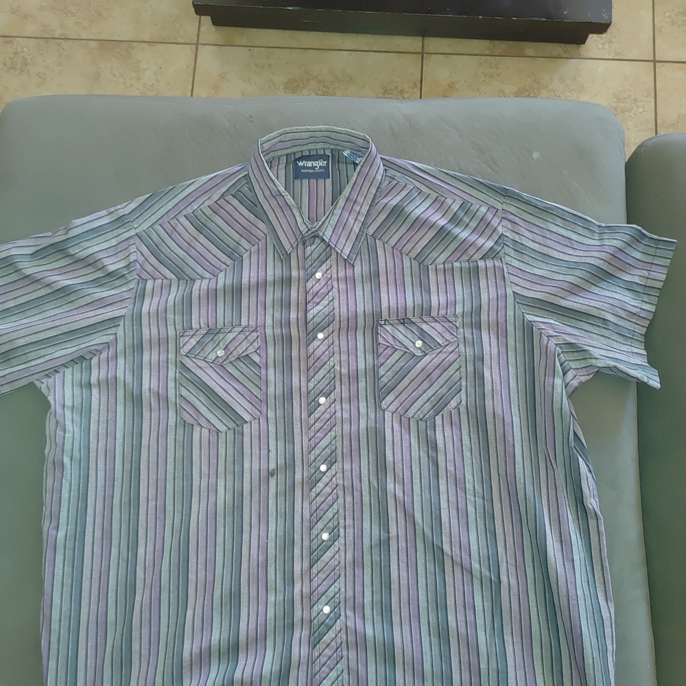 Wrangler Short Sleeve Pearl Snap Shirt Purple And Gray